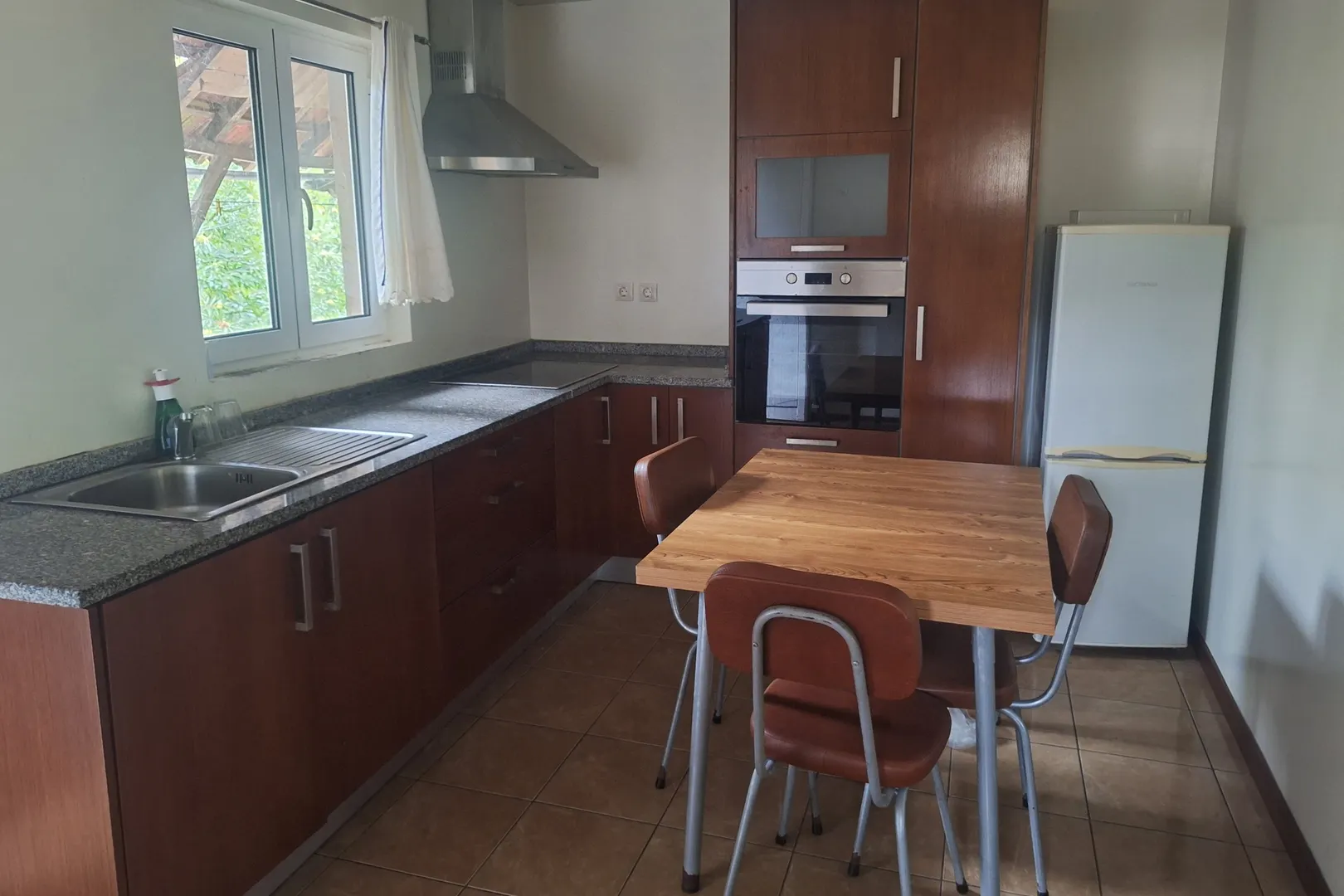 Moradia para Restaurar T1+2