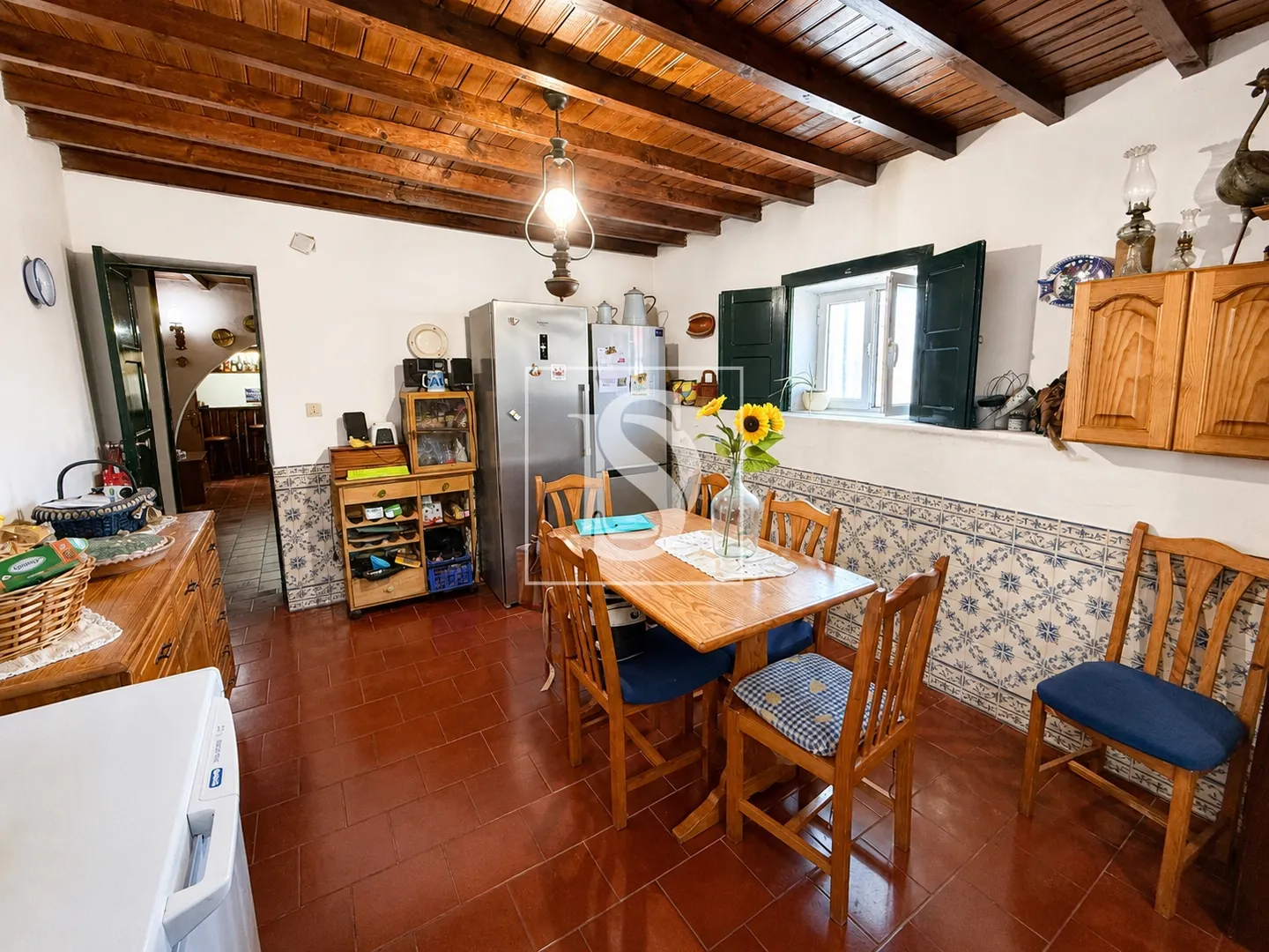 Moradia T4 com Garagem e Terreno de 875 m² na Golegã