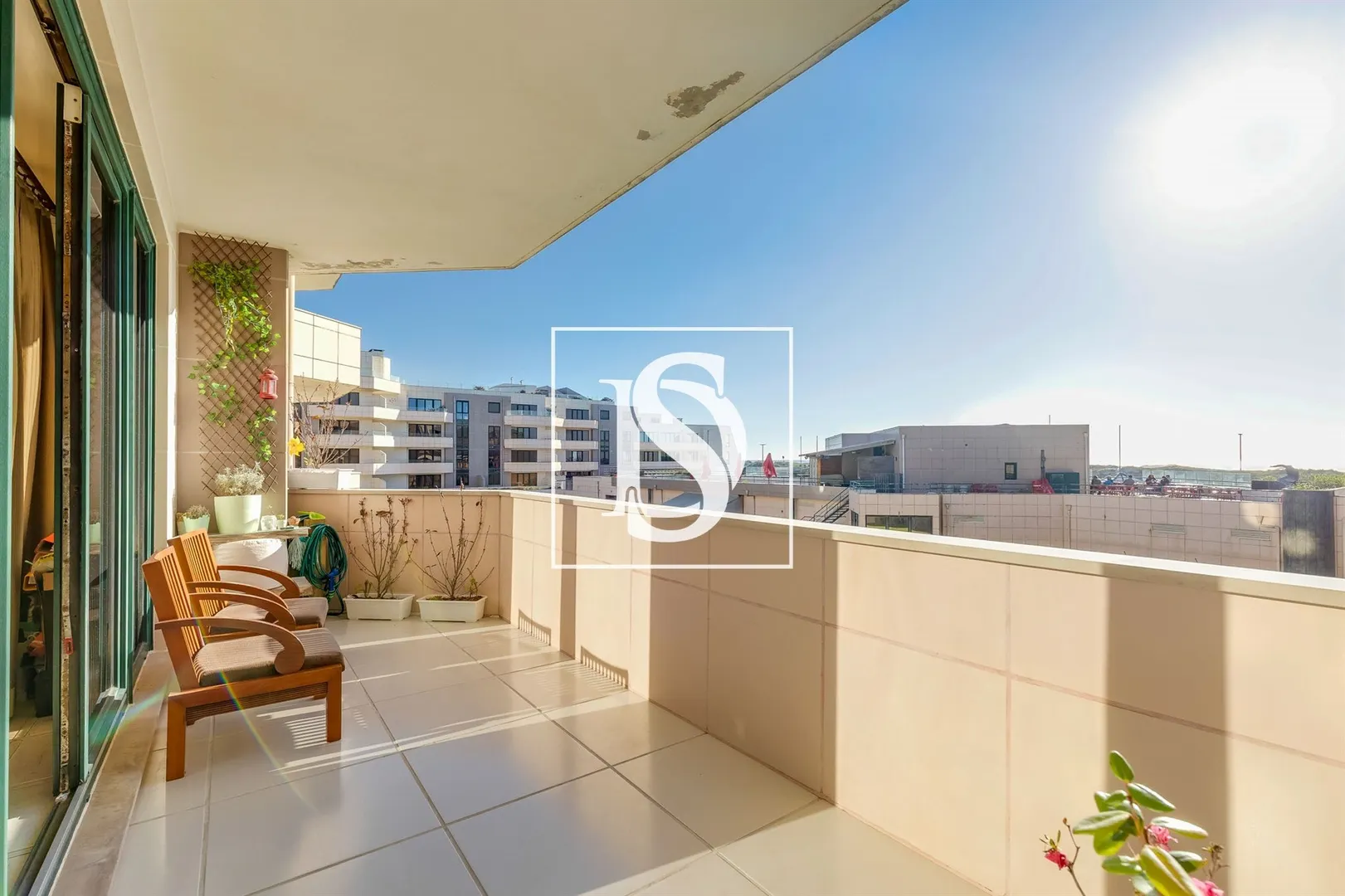 Apartamento T3 com piscina em Mindelo