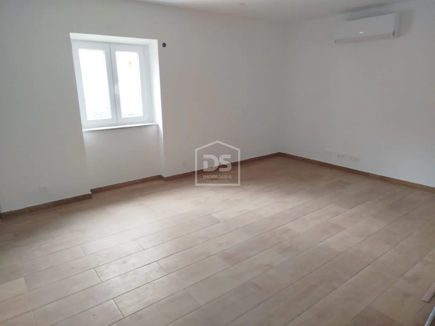 Moradia totalmente remodelada na pacata aldeia de Casal Mendo, no concelho de Carregal do Sal