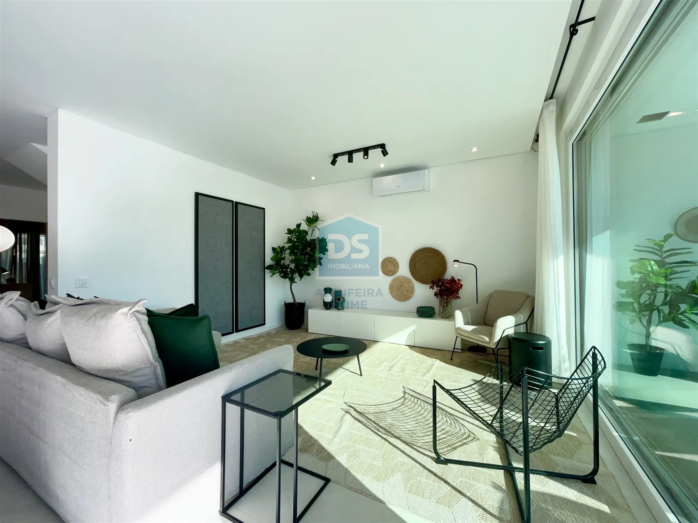 Semi-detached house T4