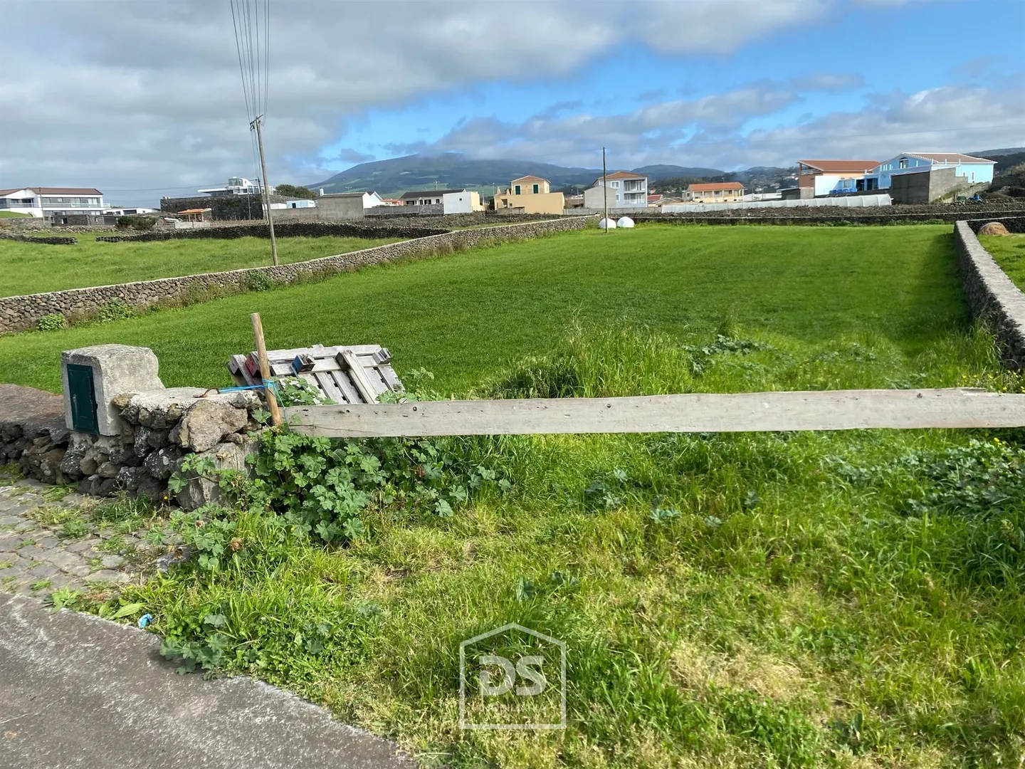 Real Estate building