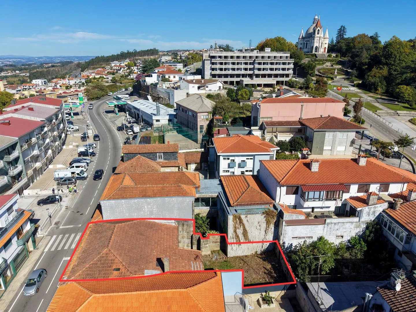 Moradia em Banda T3 VendaMoradia T3 em pedra para recuperar, com quintal, no centro de Penafiel