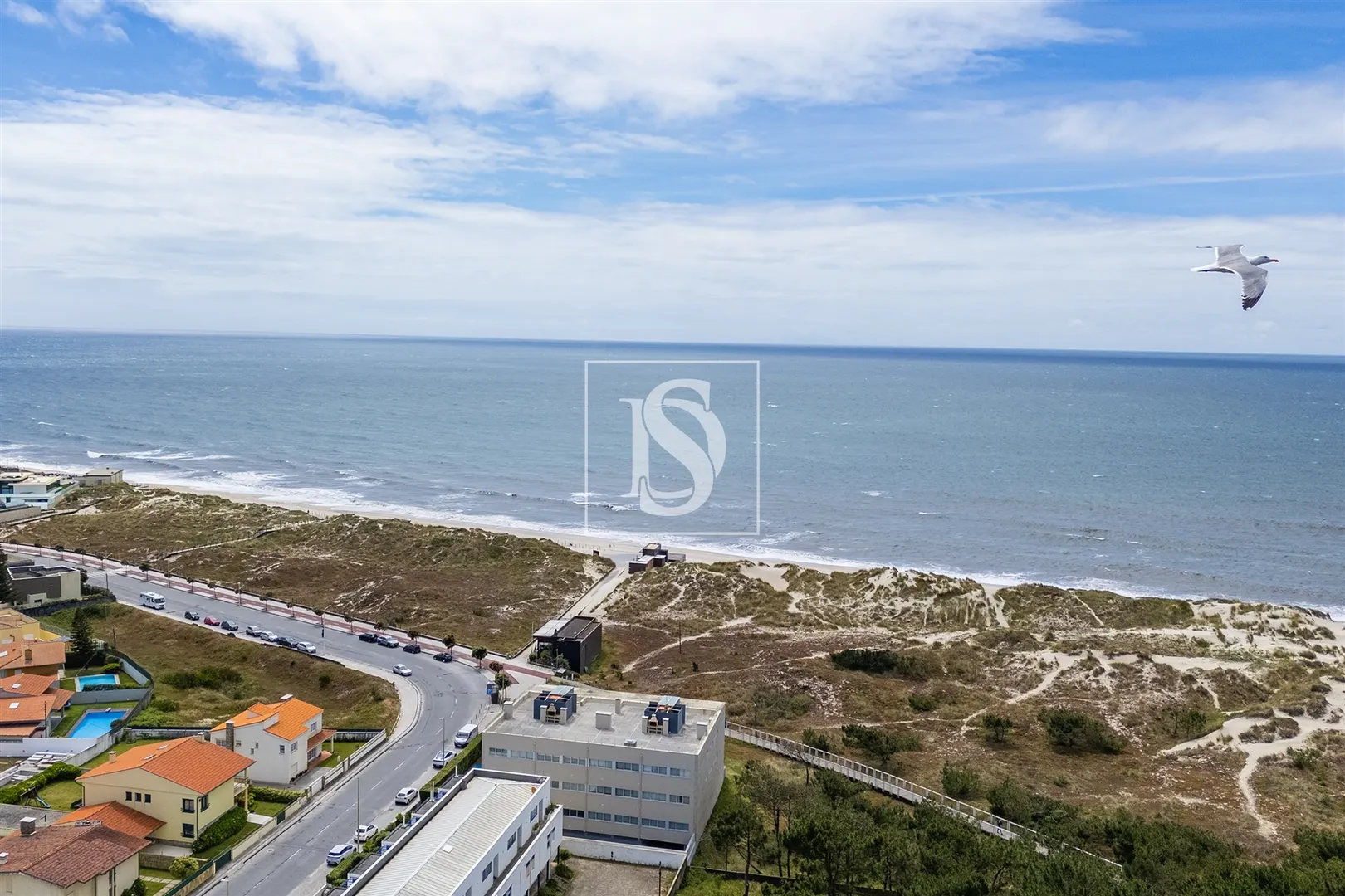 T2 Exclusivo com Terraço Vista Mar, Piscina e Garagem | Junto à Praia de Esposende