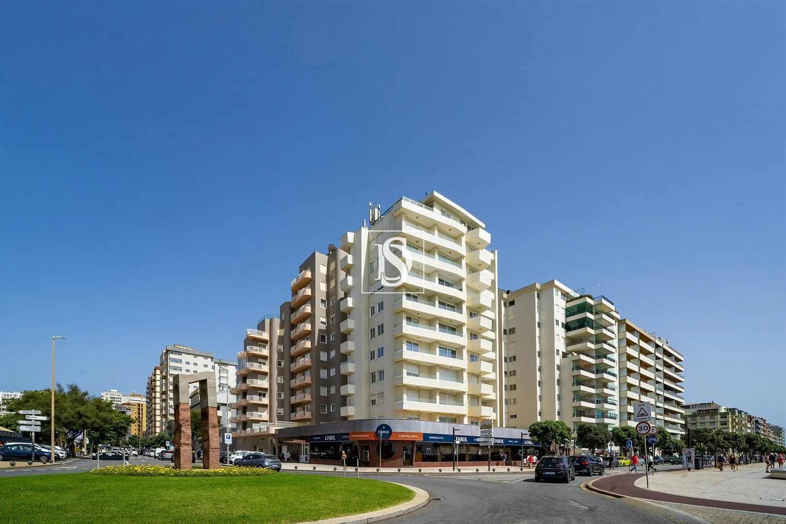 Póvoa de Varzim | Propriedade de Exceção na Primeira Linha de Mar