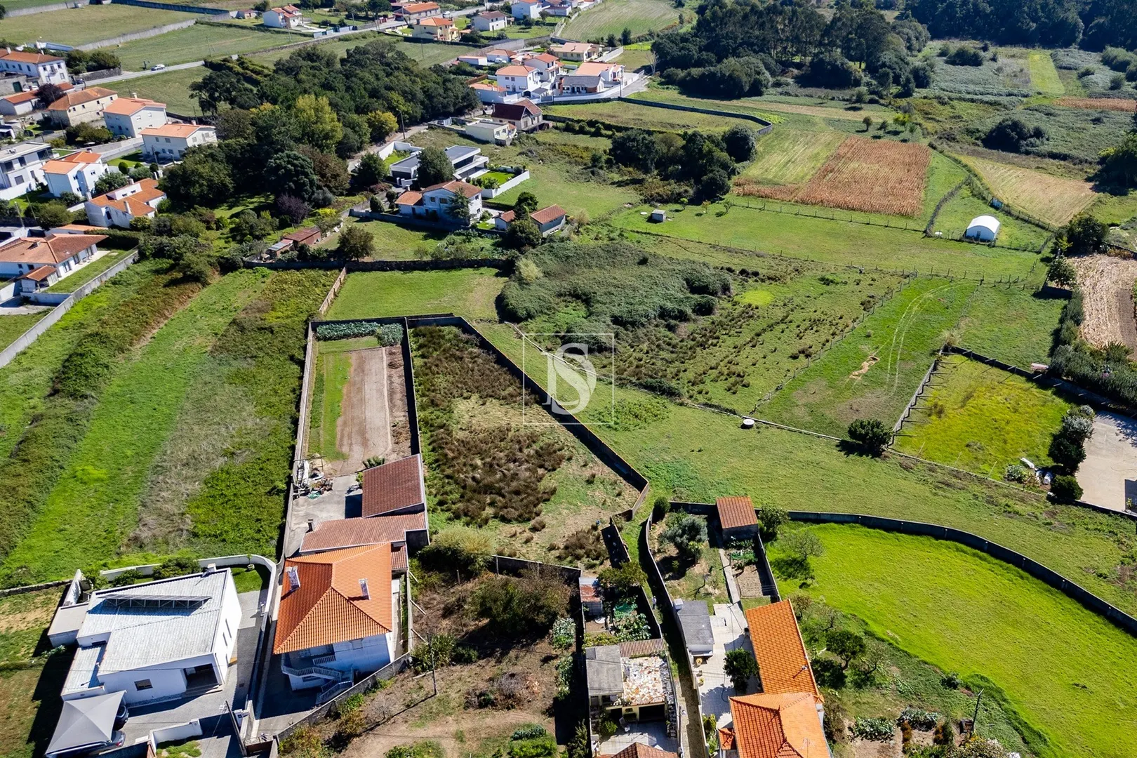 Terreno com 1043 m², em Antas, Esposende