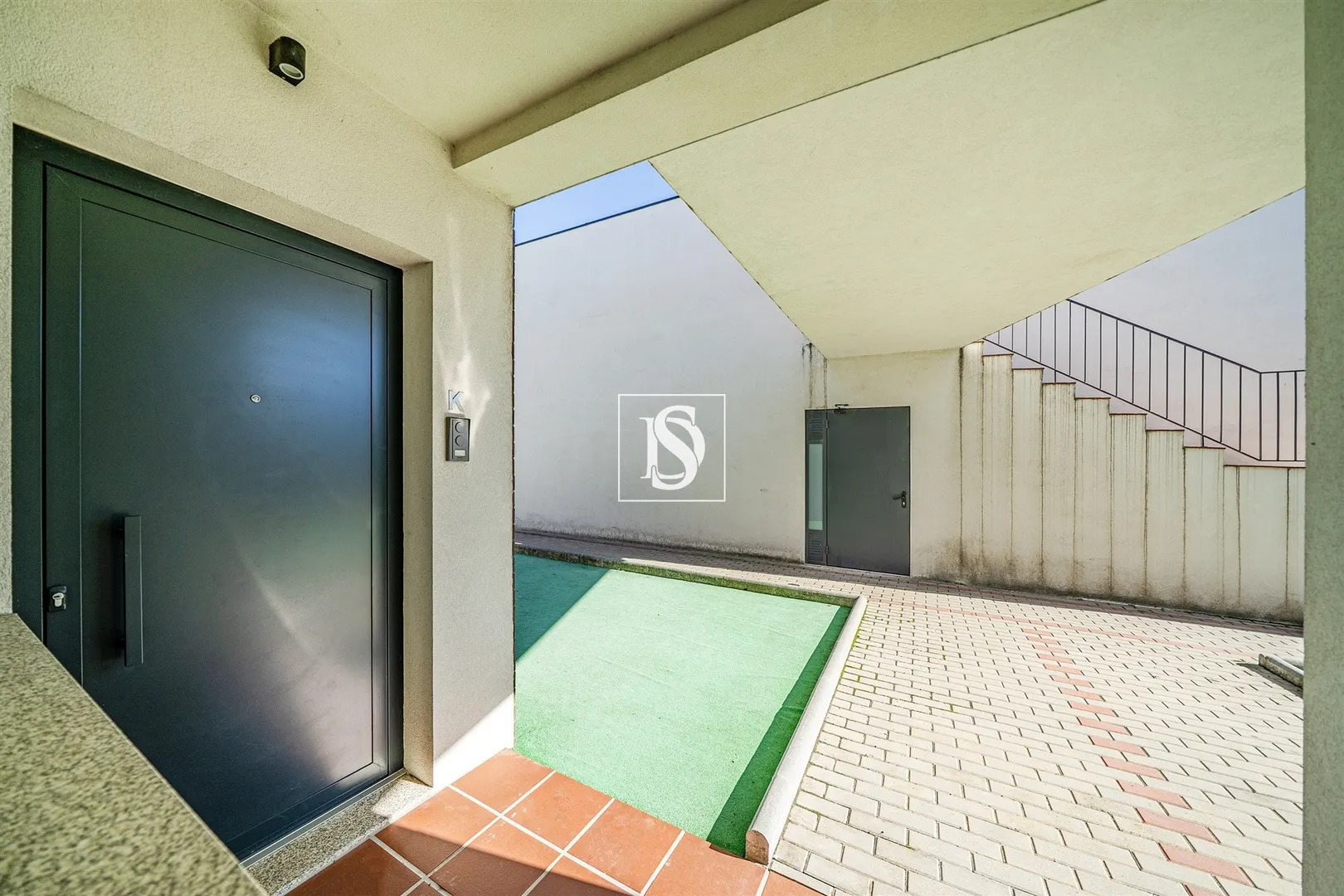 Apartamento T3, Convertido em T4, com 135 m², em Frente ao IPCA