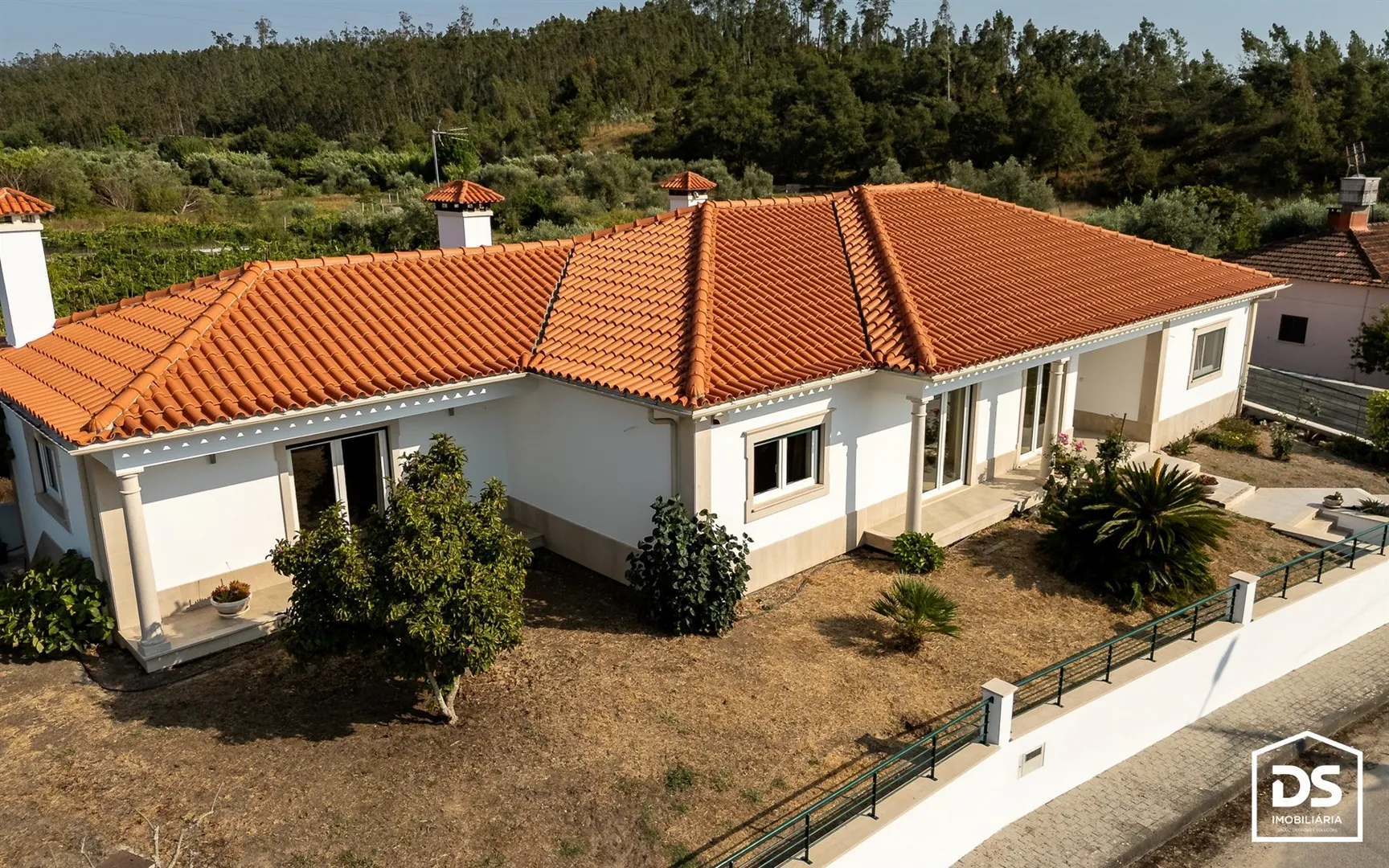 House T4