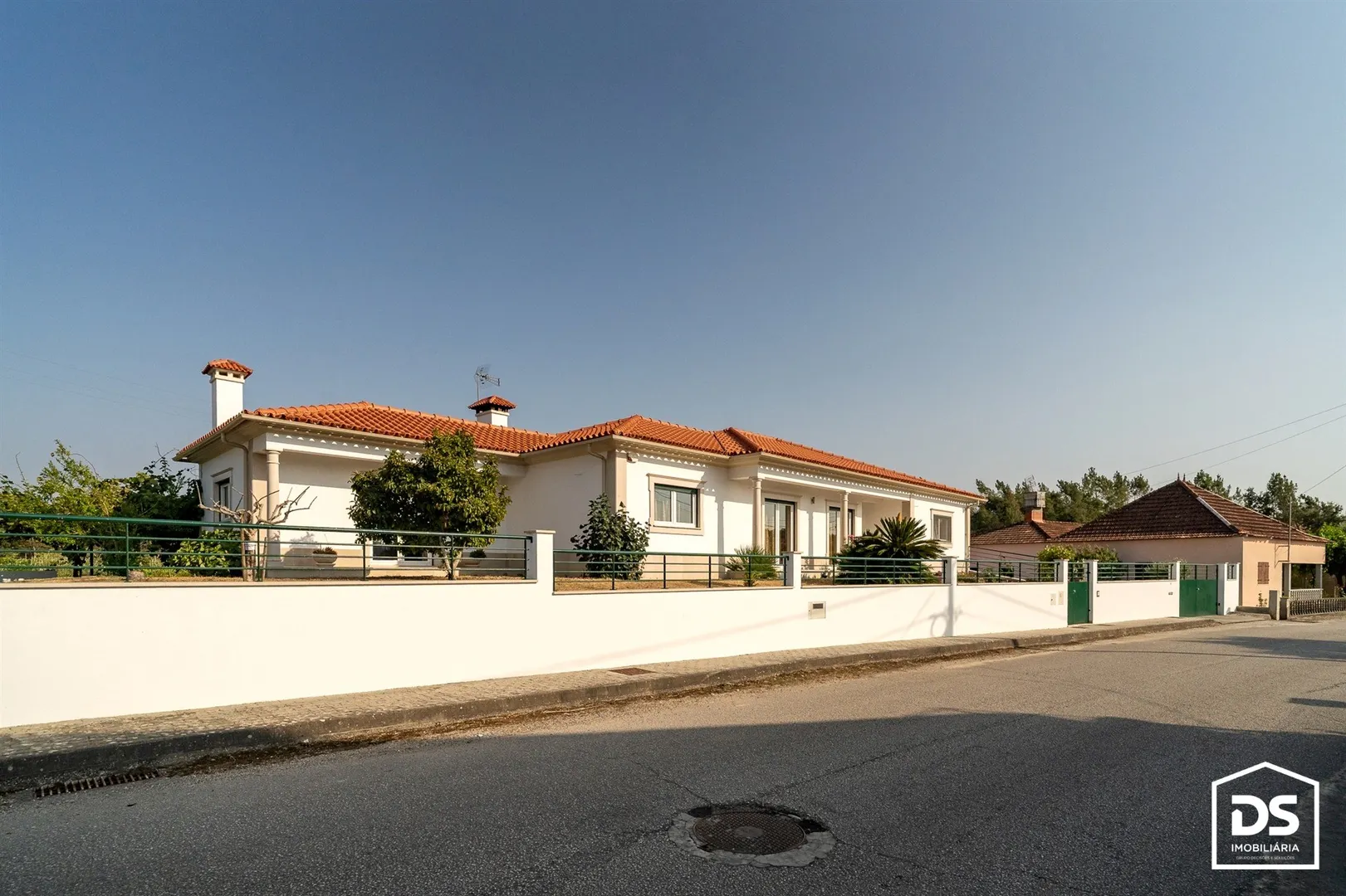 House T4