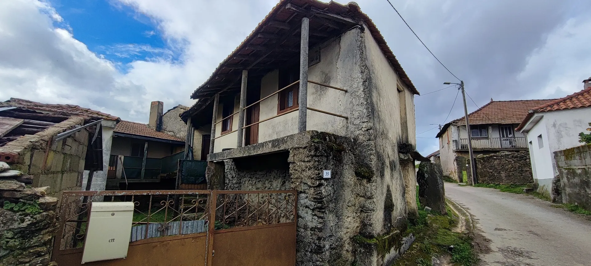 Moradia para Restaurar T2