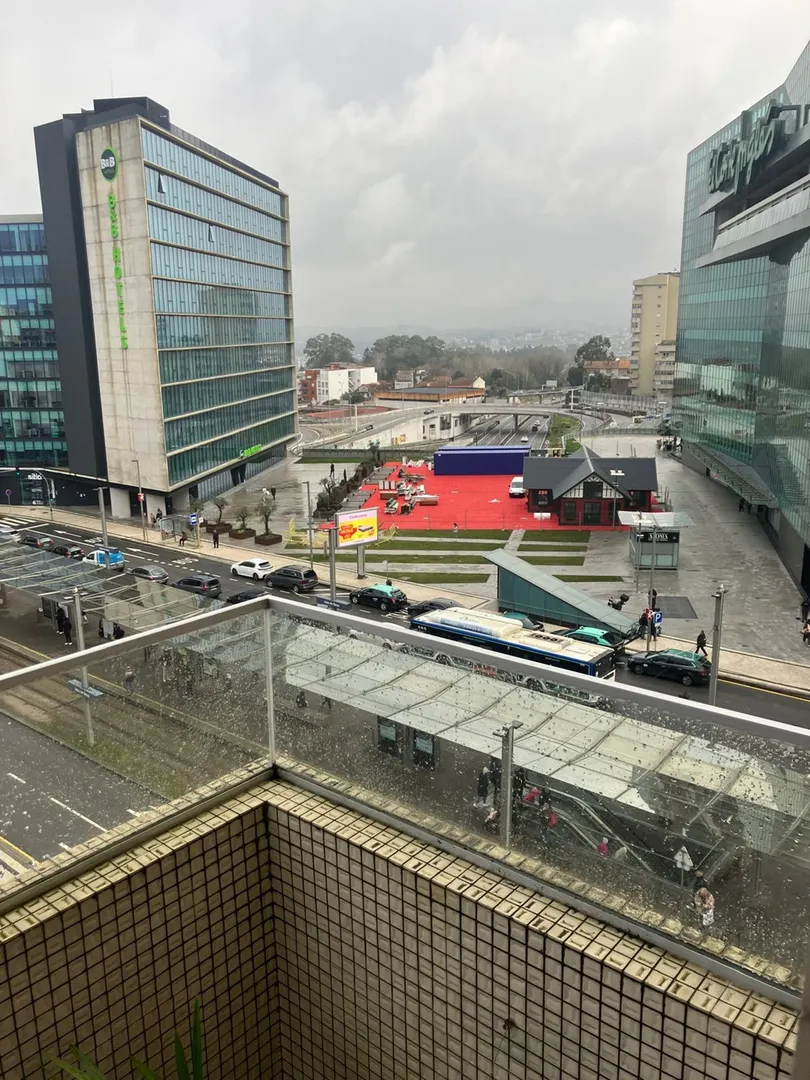 T3 em frente ao El Corte Inglês Vila Nova de Gaia Porto 