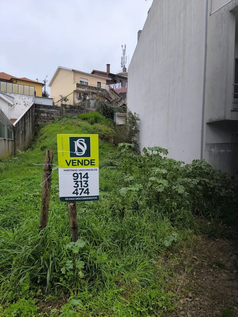Terreno Urbano em Gondomar (São Cosme), Valbom e Jovim