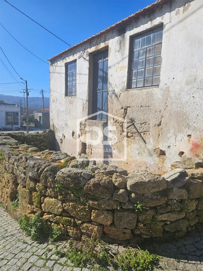 Detached house to restore