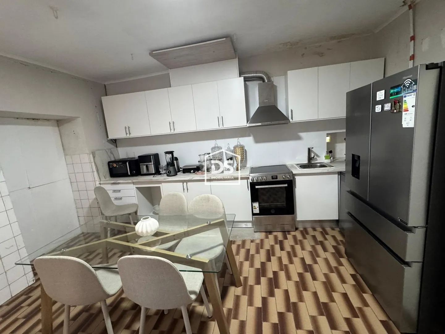 House T4