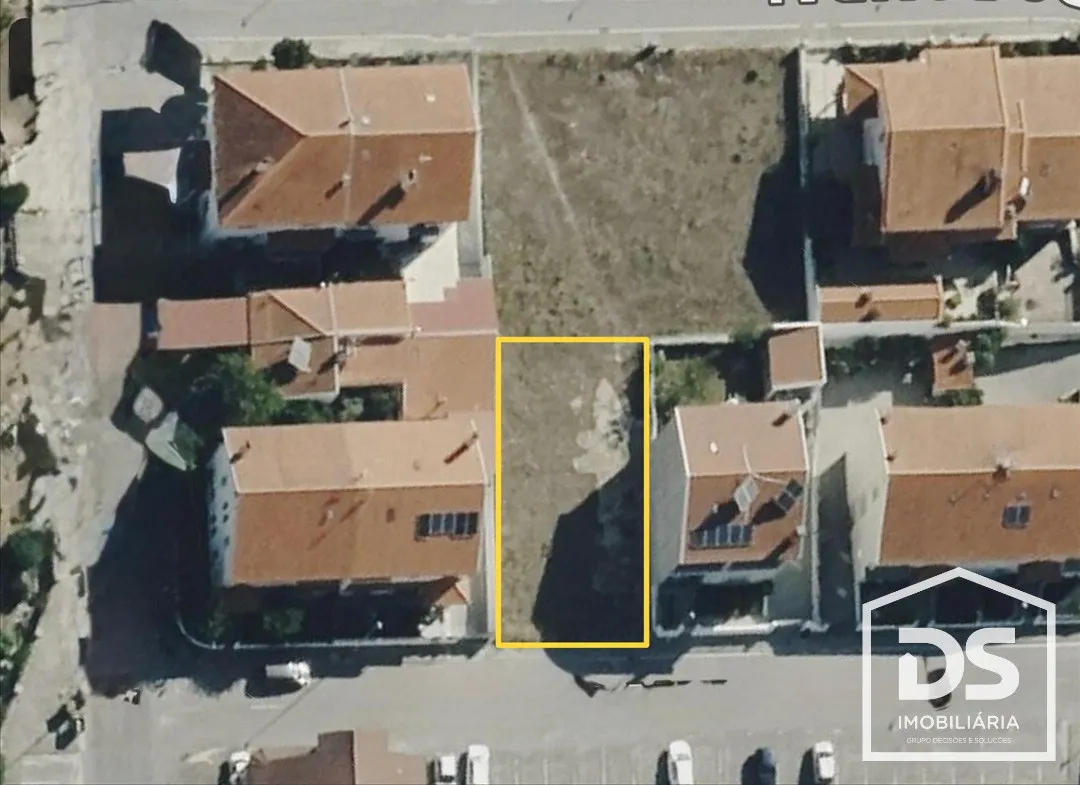 Terreno na Guarda com Projeto Aprovado 345m² - 82.000€