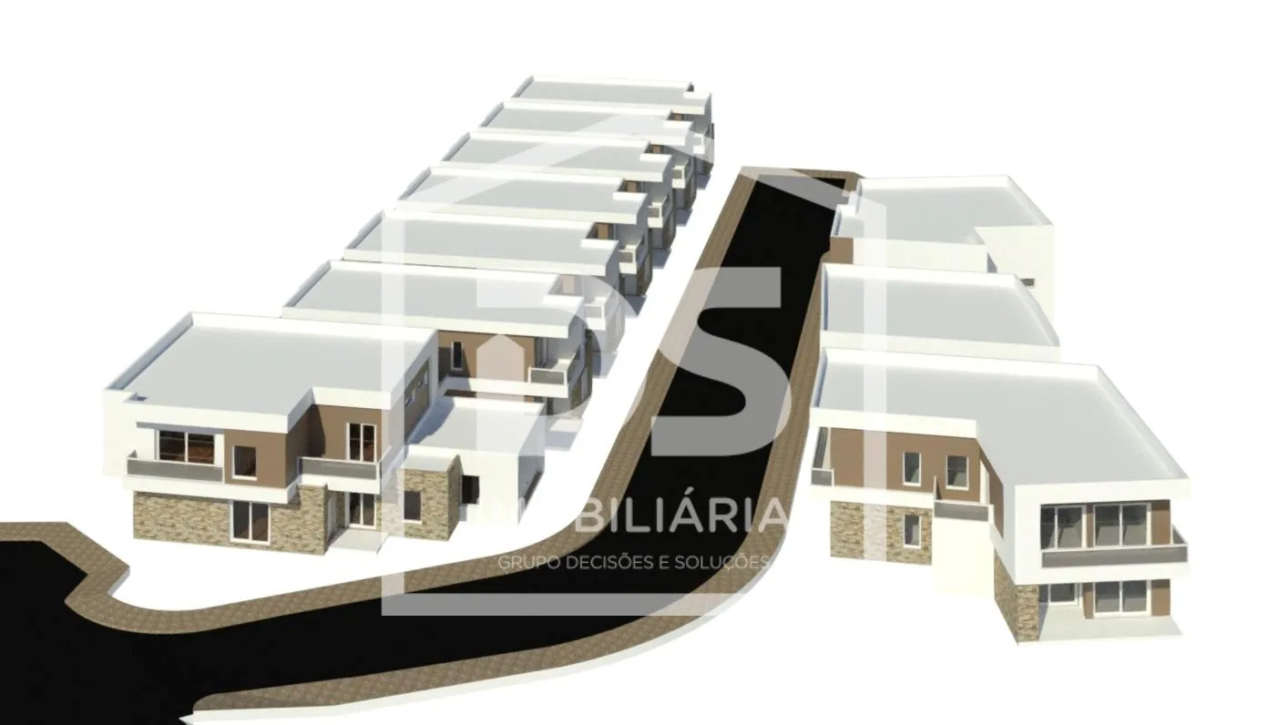  Terreno com Projeto Aprovado para 9 Moradias com Piscina em Nazaré