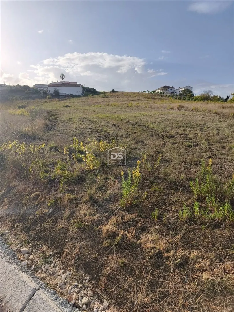 Terrenos para Venda em Andreus, Leiria