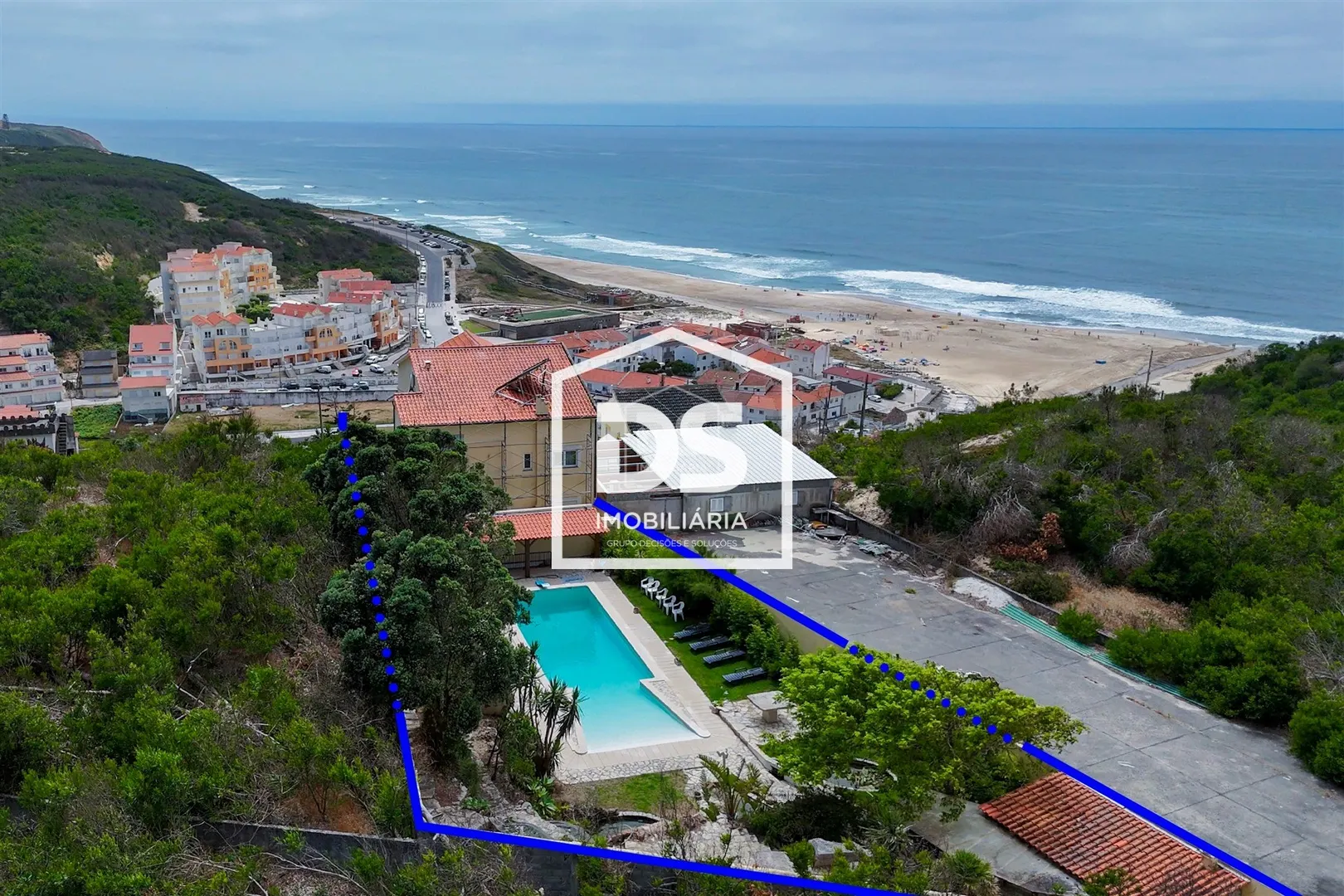 Exclusiva Propriedade Frente Mar com Piscina e Vista Panorâmica | Paredes da Vitória