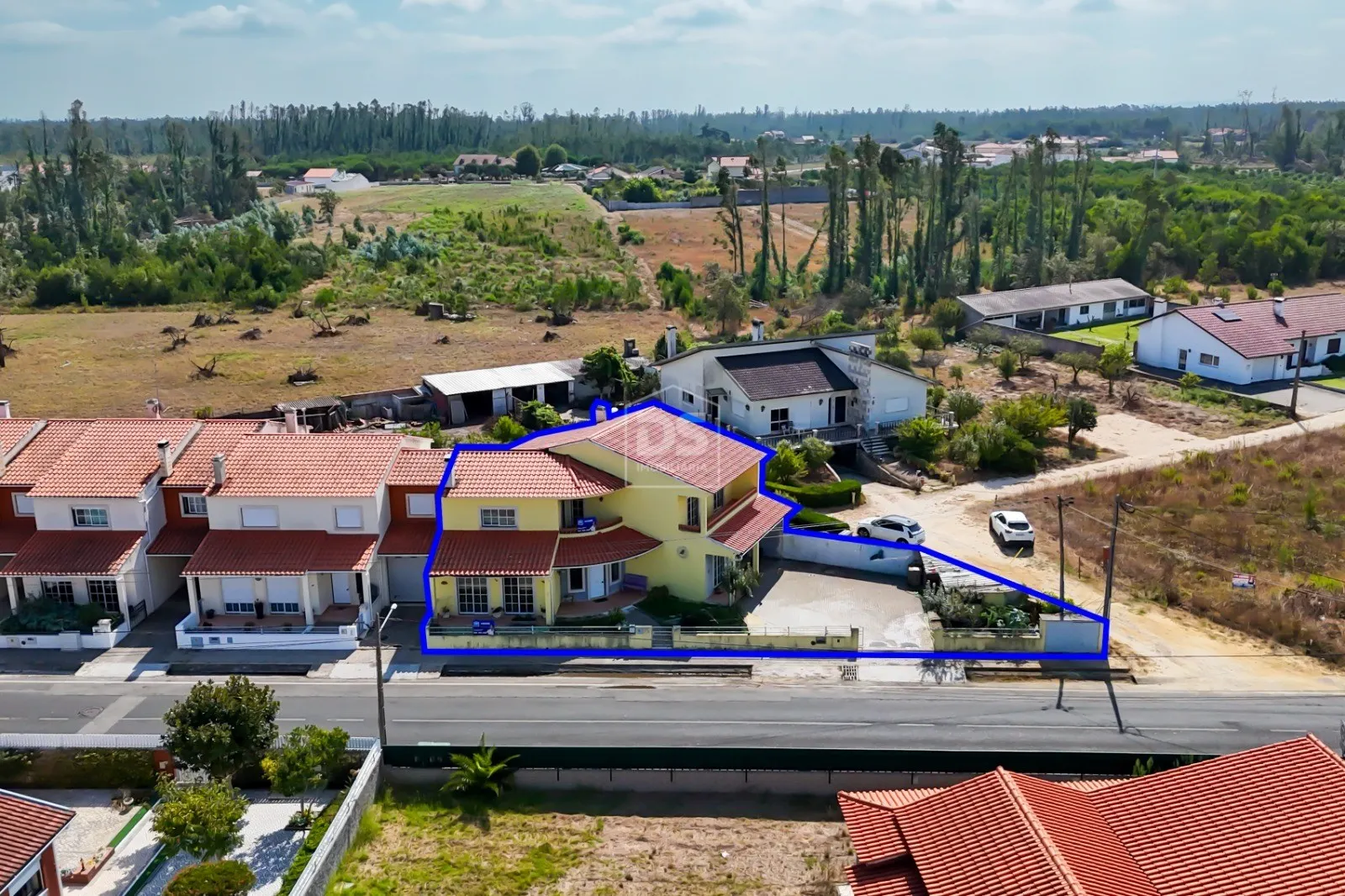 Moradia T5 geminada na Garcia, Marinha Grande