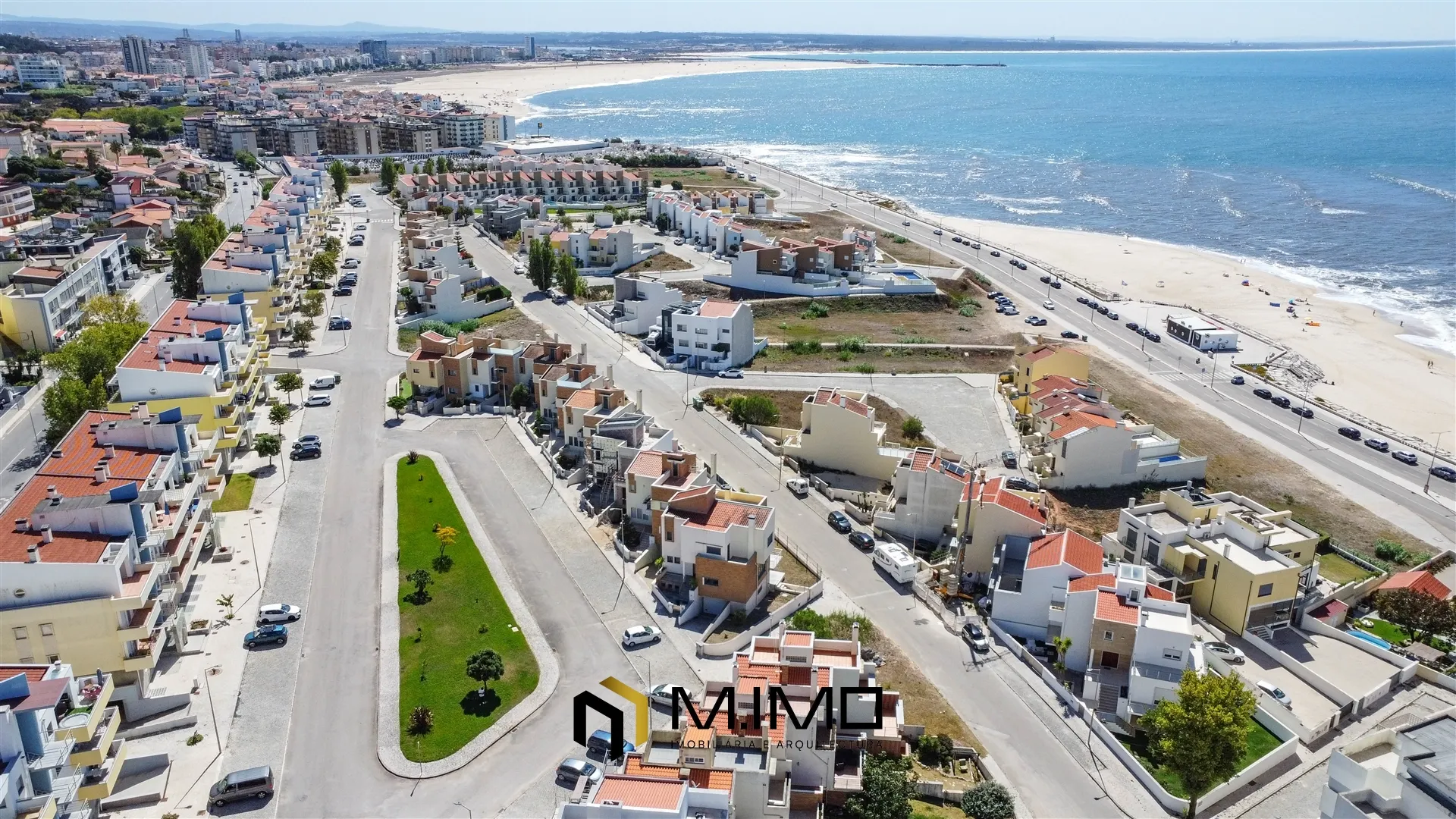 Casa M4 Com Rooftop de Vistas Panorâmicas à beira-mar