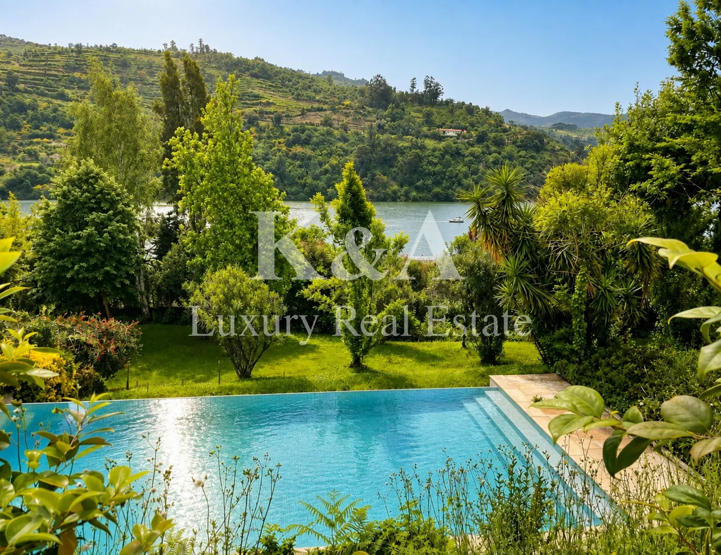 Quinta  com vistas e ancoradouro privado no  Rio Douro.