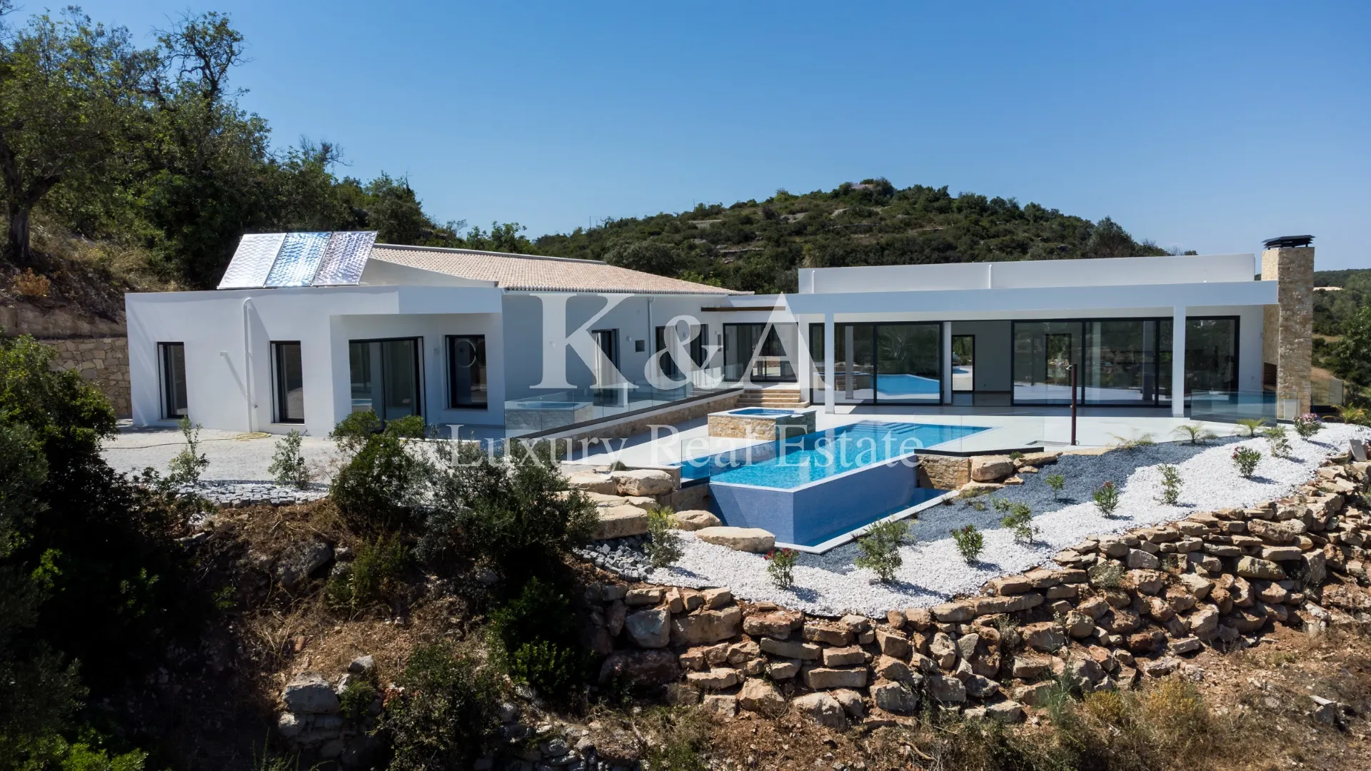 4 Bedroom Villa, brand new in contryside with sea views, Algarve.