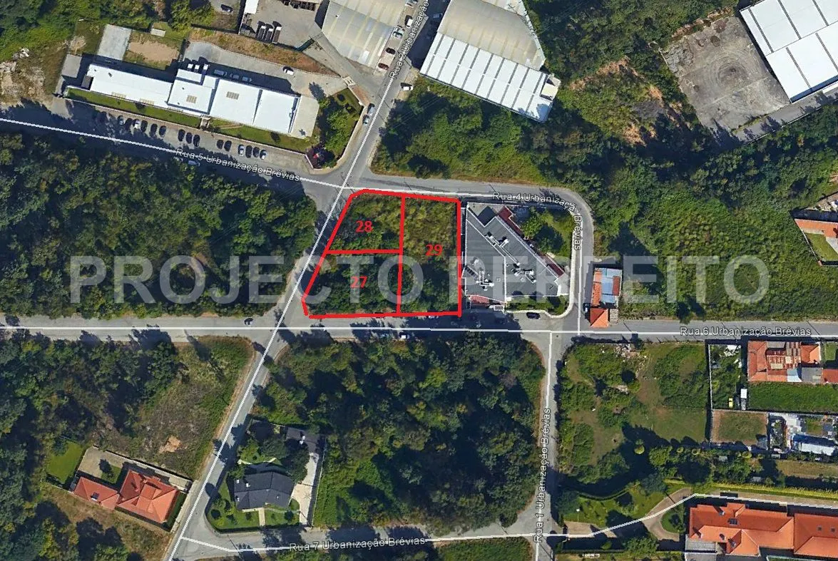 Land for sale in Santa Maria da Feira, Portugal — €82,000