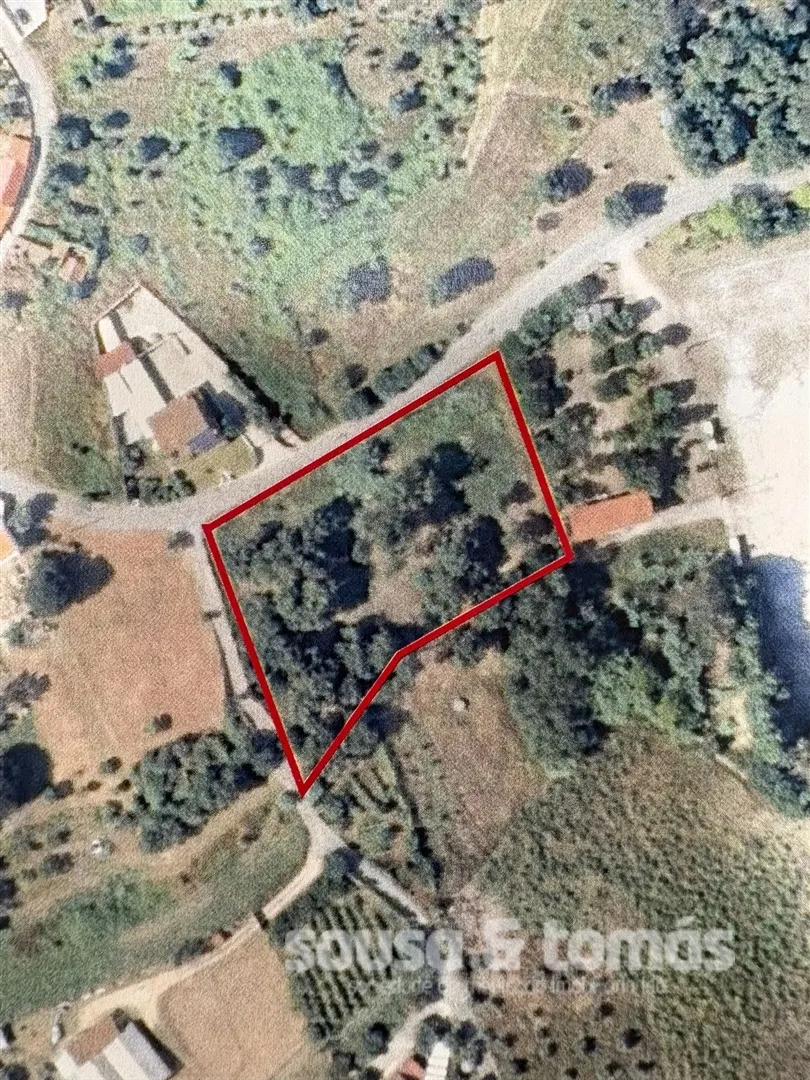 Land for sale in Leiria, Portugal — €90,000