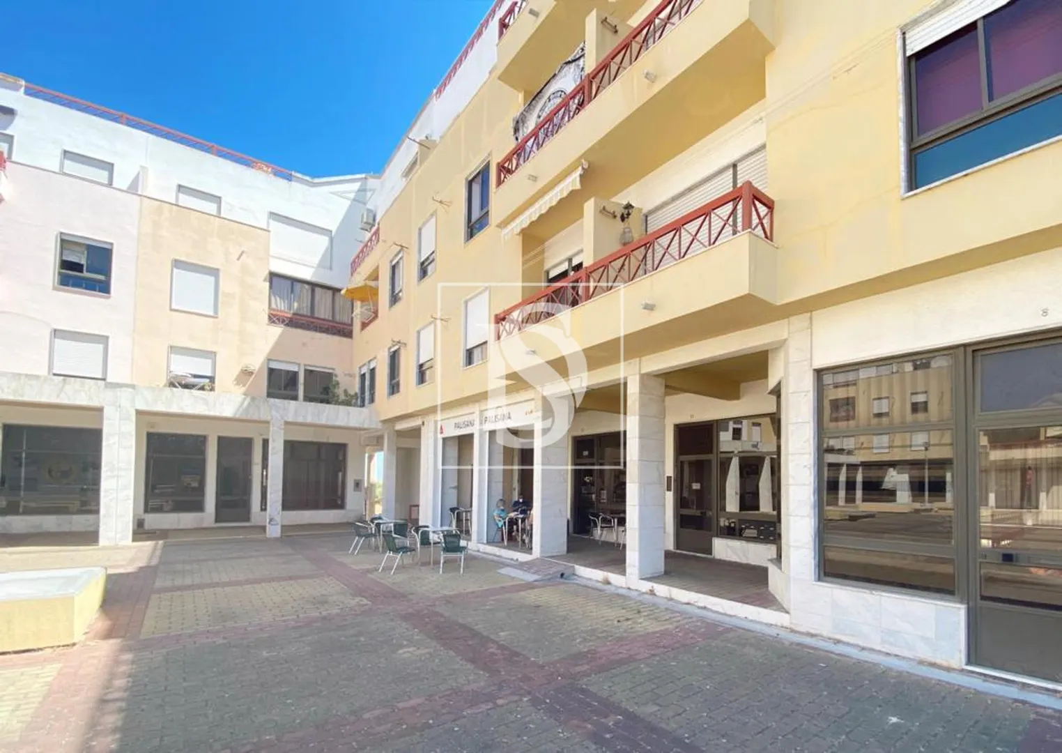 Coffee shop/Pastry shop for sale in Baixa da Banheira