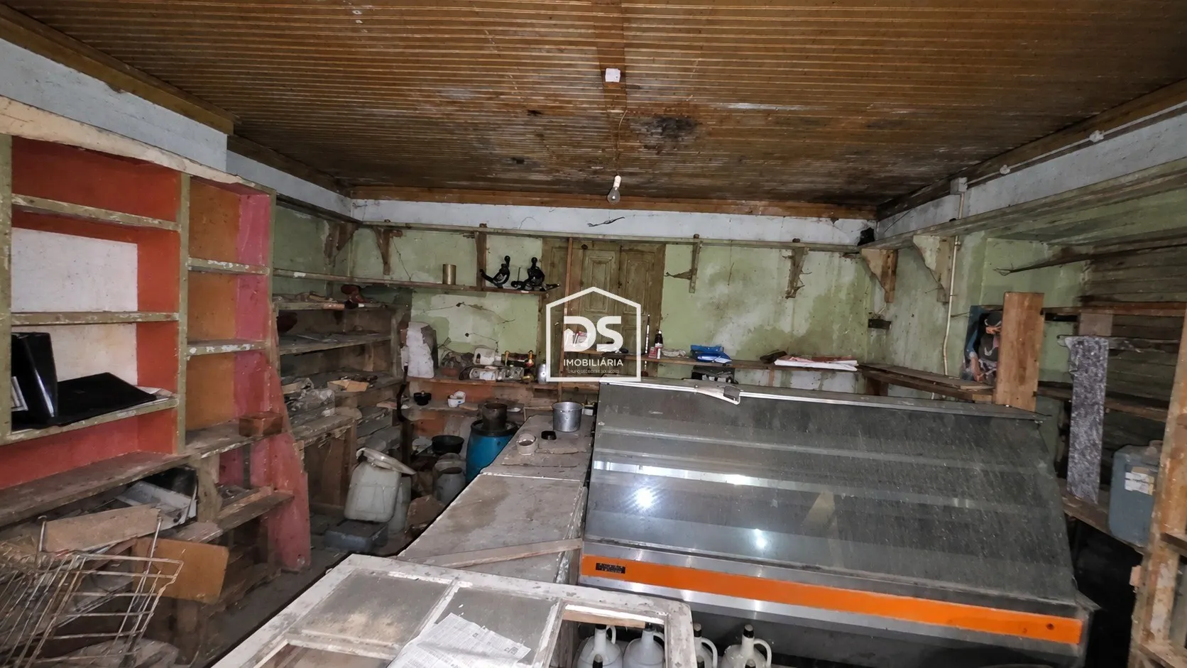 Detached house to restore