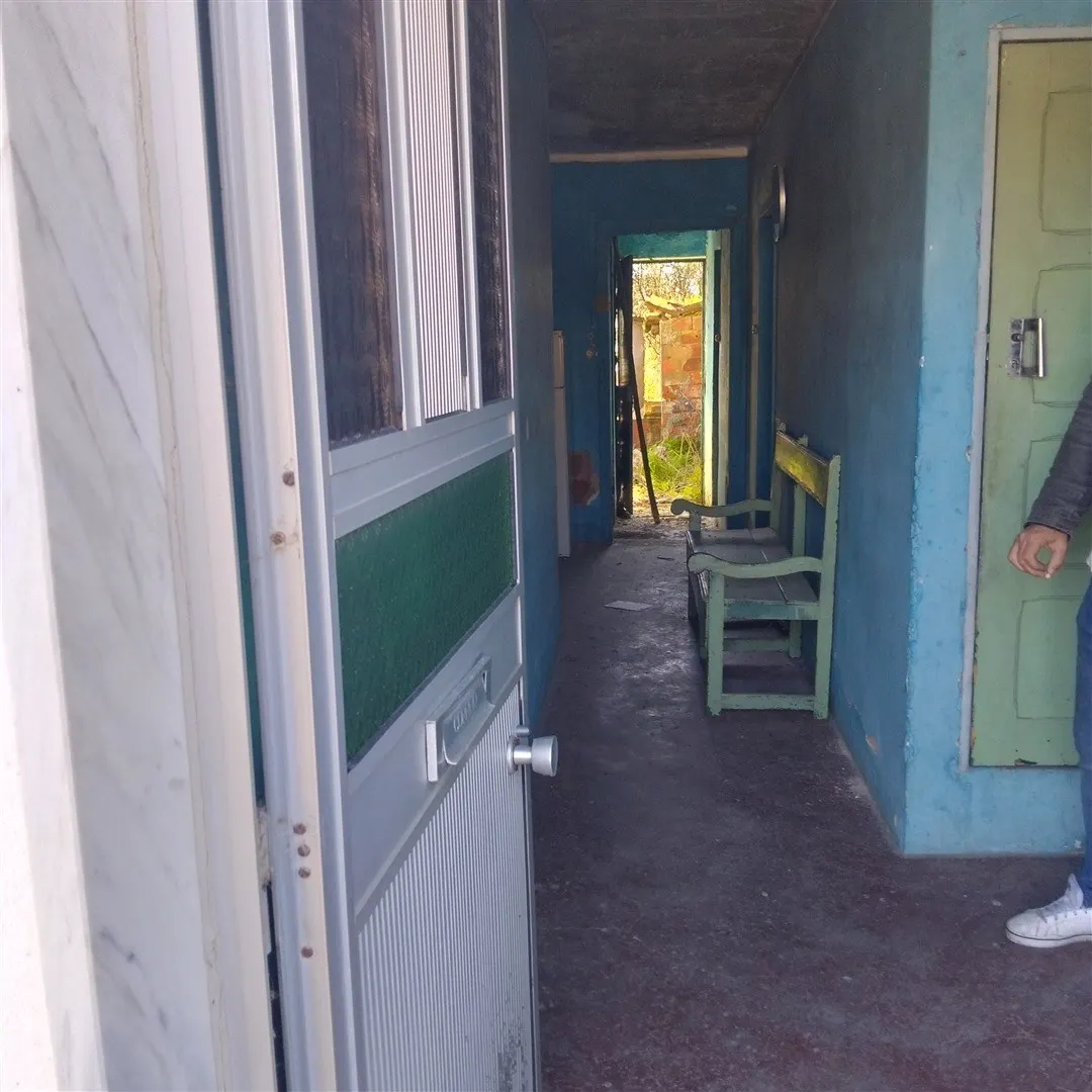 Moradia  T5 para Restaurar, na Comenda, Gavão