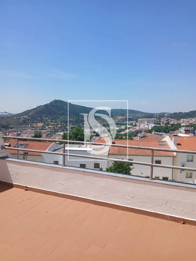 Apartamento Duplex T3+1 com Excelente Vista Panorâmica 