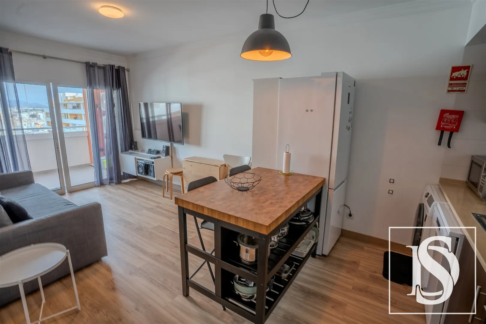 1+1-bedroom apartment with parking space in Portimão | €350,000