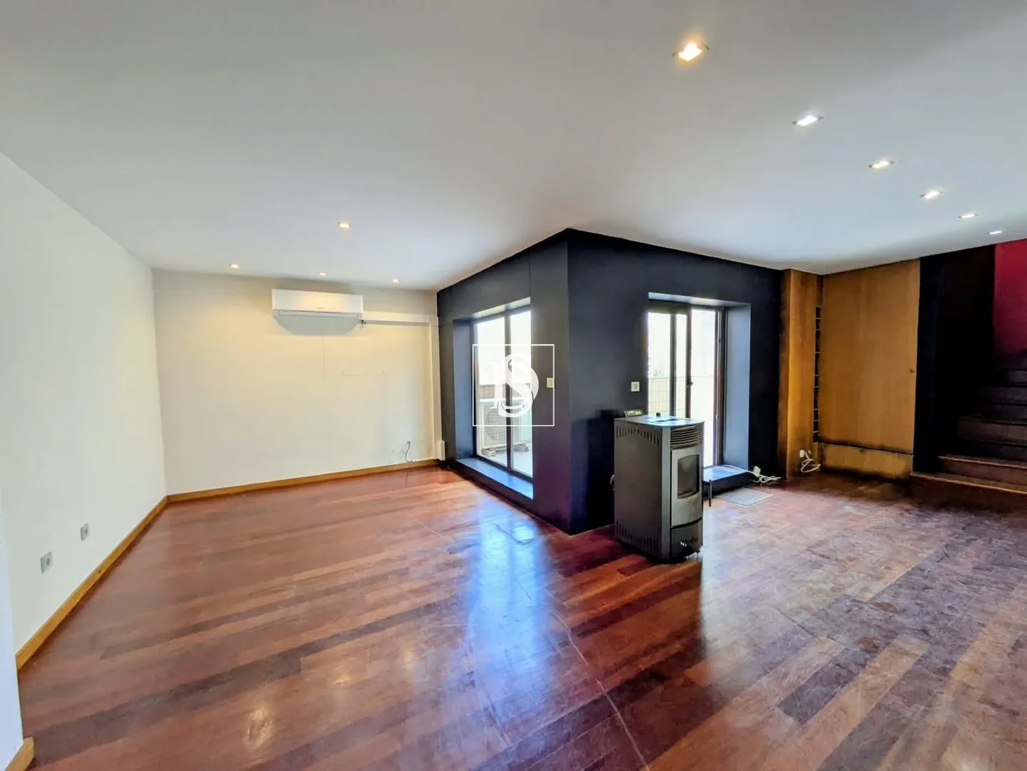 T3 Duplex Penthouse com Vista Mar e Terraço de 140 m² (Póvoa de Varzim)