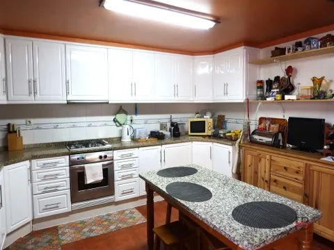 Oportunidade Única: Moradia T3 no Centro de Gondomar