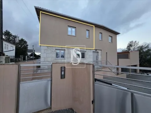 Apartamento renovado T2, no Botulho