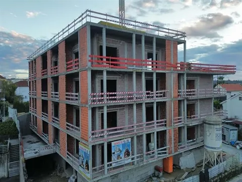 Apartamento T3 no Edifício CONCORDE em Tondela