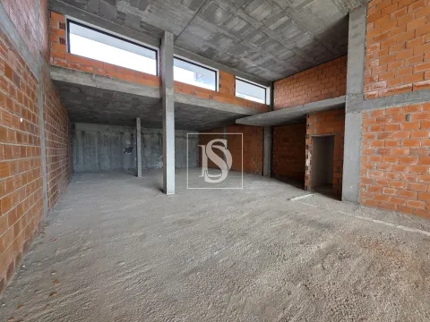Espaço comercial com 205m2 em ValRio, Viseu