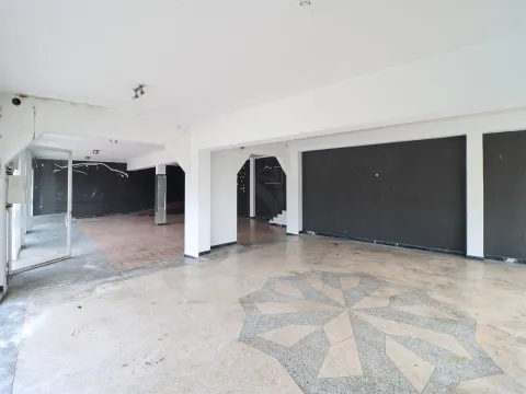 Moradia para Restaurar T9