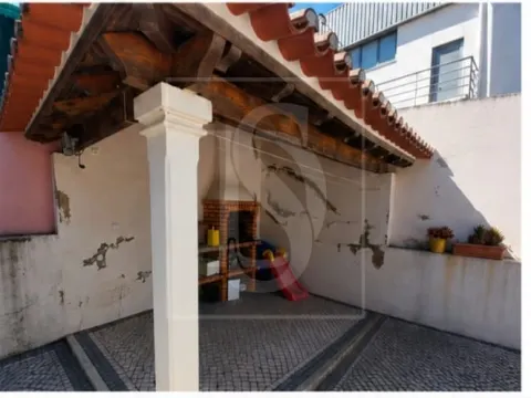 MORADIA GEMINADA T3 EM TOMAR