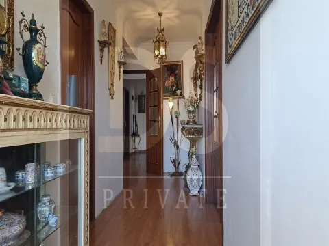 Moradia de Prestígio em Santo Isidoro T3