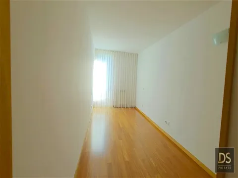 Apartamento T1 em condomínio fechado com piscina | Azurara, Vila do Conde
