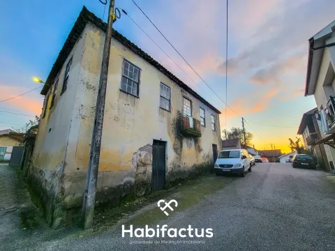 Moradia para Restaurar T6