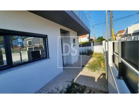 House T4