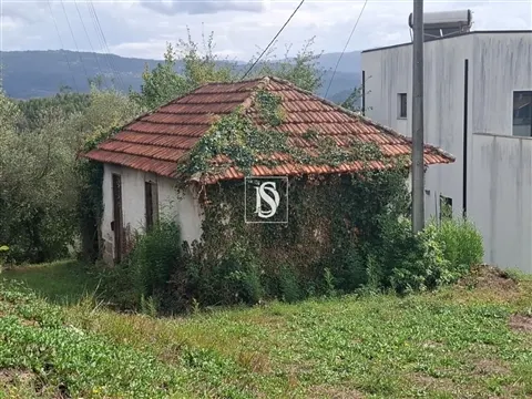 Moradia para Restaurar T2