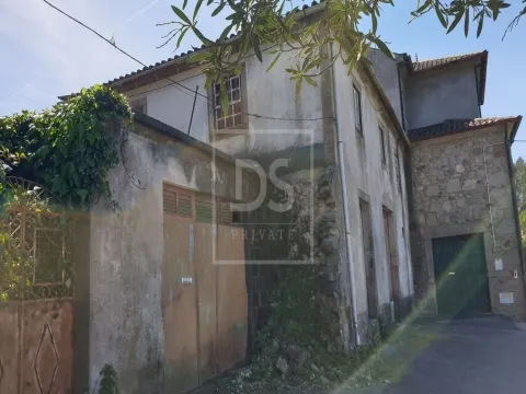Quinta / Casa De Campo em pedra para remodelar em Ponte de Lima