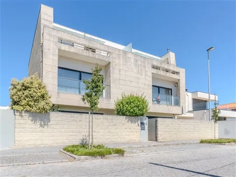Apartamento T2 em Esposende, inserido num condominio fechado