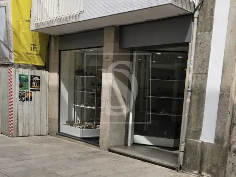 Loja no Centro de Barcelos (Rua Direita)