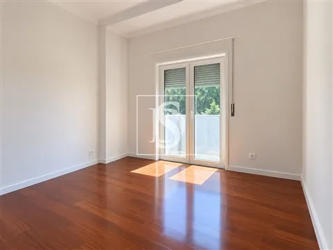 Apartamento T4+1