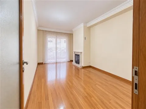 Apartamento T2+1